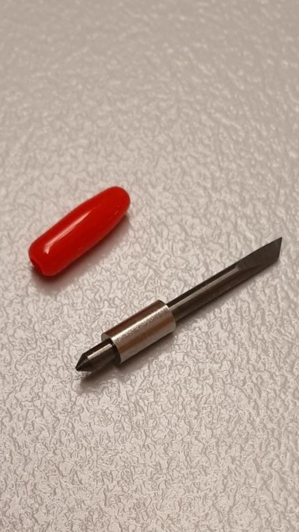 Schleppmesser 45° Winkel 1,5mm Schnittbreite Orig. iEcho (rote Halterung)