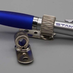 Stifthalter aus Metall, mit flexibler Schlaufe, zum Einnieten, senkrecht fixiert